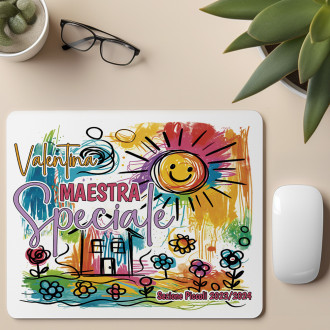 Simpatico regalo per la maestra, tapettino mouse pad con colorata grafica, nome maestra e classe o sezione